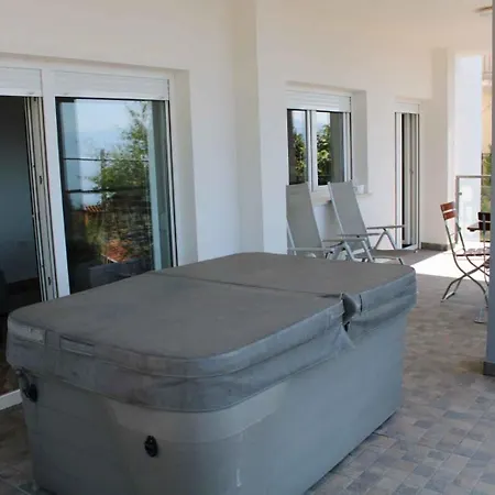 アパート In 55012 ノヴィ・ヴィノドロスキー